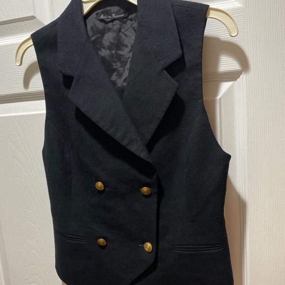 Made in Romania wool black vest. - Picture 2 of 12
